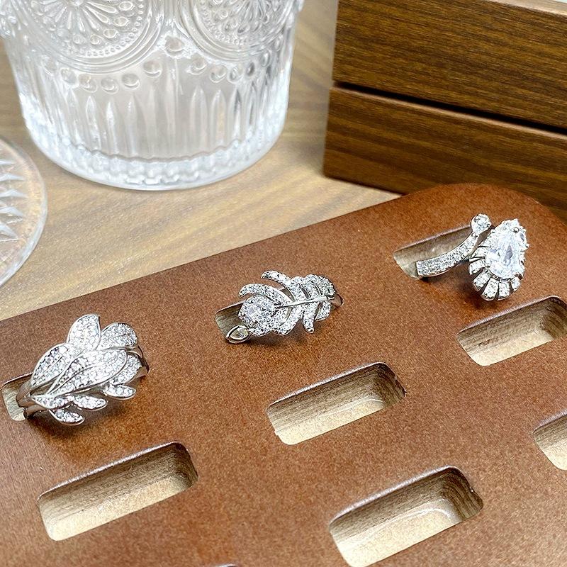 [Ye Yu Xinghui] Light Luxury Feathers And Leaves Full Of Diamonds, Zir*****Pen Ring, Niche High-End Ring Woman