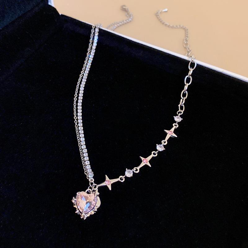Teardrop Heart Pendant Rhinestone Choker - Elegant Women's Necklace