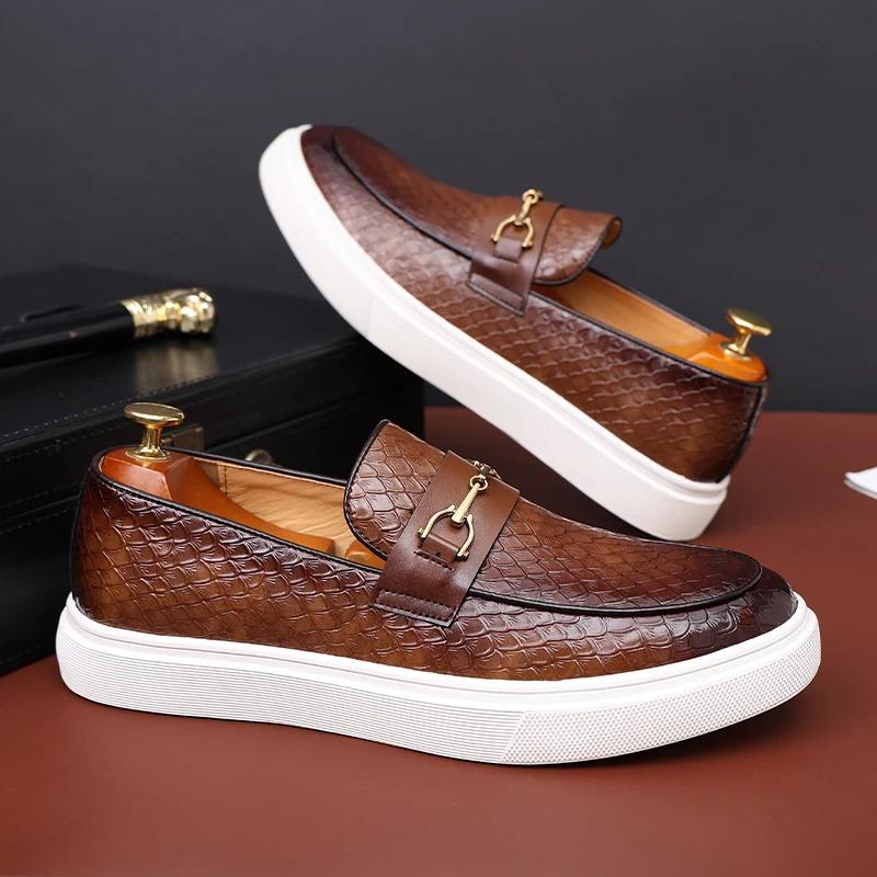 Men's Casual Shoes Embossed Leather Men Classic Buckle Horsebit Loafers Mens Slip-on Board Shoes Outdoor Flats New