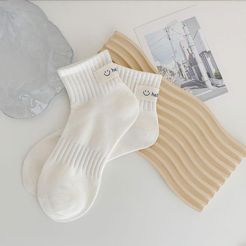 Women's Korean Style Smiley Embroidered Mid-Calf Sports Socks - Odor-Resistant & Sweat-Absorbent