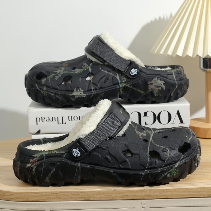 Fashion Winter Couples Sandals Men Outdoor Garden Clogs Hole Male Casual Shoes Fashion Water Shoes Comfort Home Soft Slippers