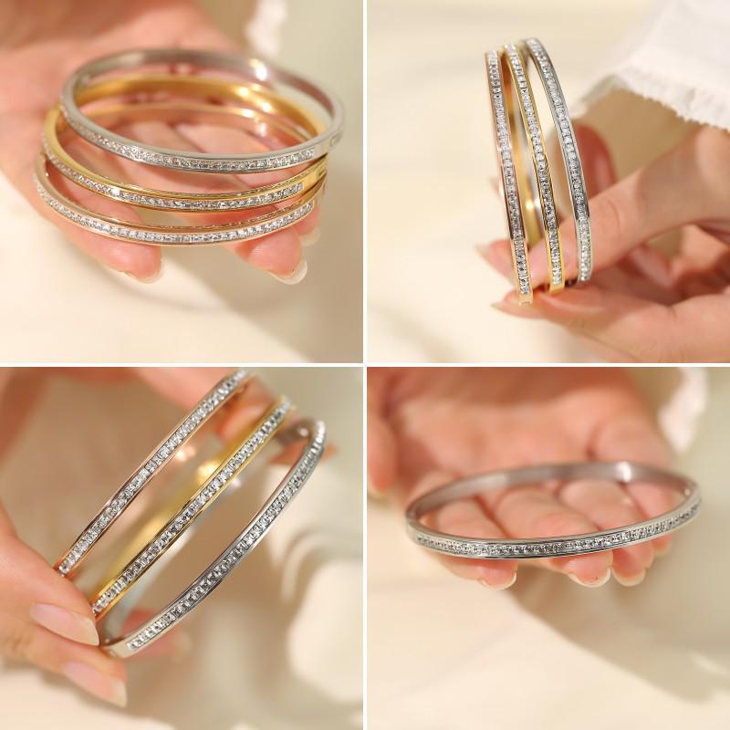 Women's Starry Sky Titanium Steel Bracelet: Fashionable, Simple, Diamond-Studded Nail Bangle, High-End Versatile Jewelry