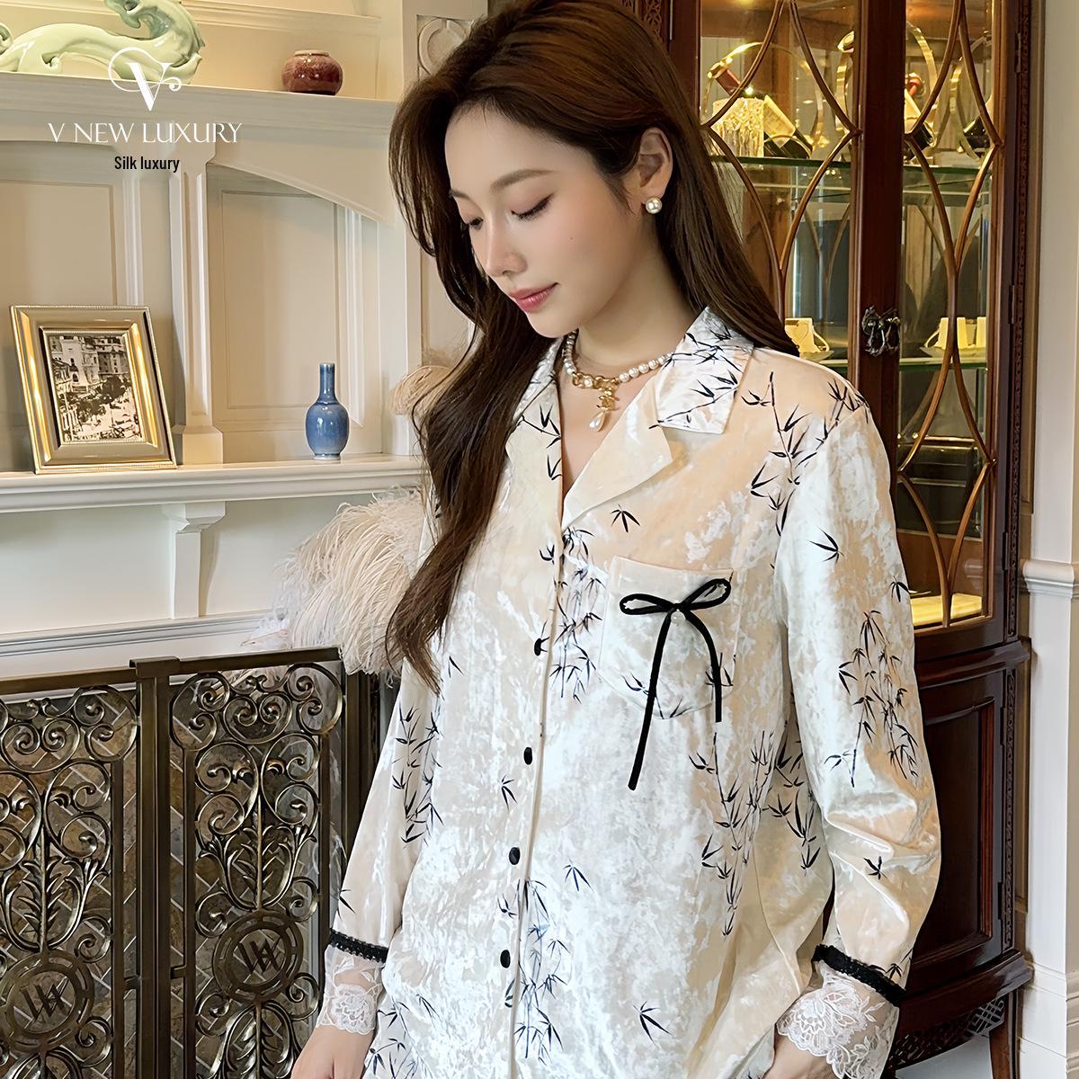 

Golden Diamond Velvet Women s Luxury Bow Pajamas - Long Sleeve Autumn/Winter Wear Extra Large