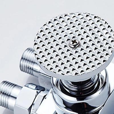 Pedală de picior rece unică Valve Economisire apă Faucet de baie montat pe podea Tip înclinat Construcție din alamă Robinet Pedală