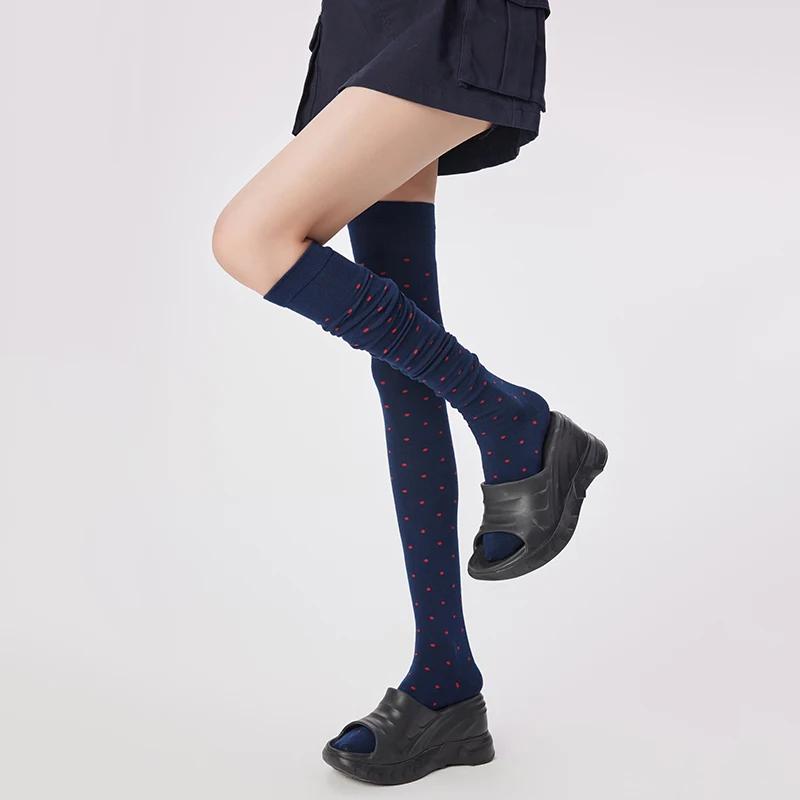 Frühlings Damen Polka Dot Kniehohe Socken Modische Hochwertige Gekämmte Baumwollstrümpfe Geeignet für Damenbekleidung Mit Geschenk