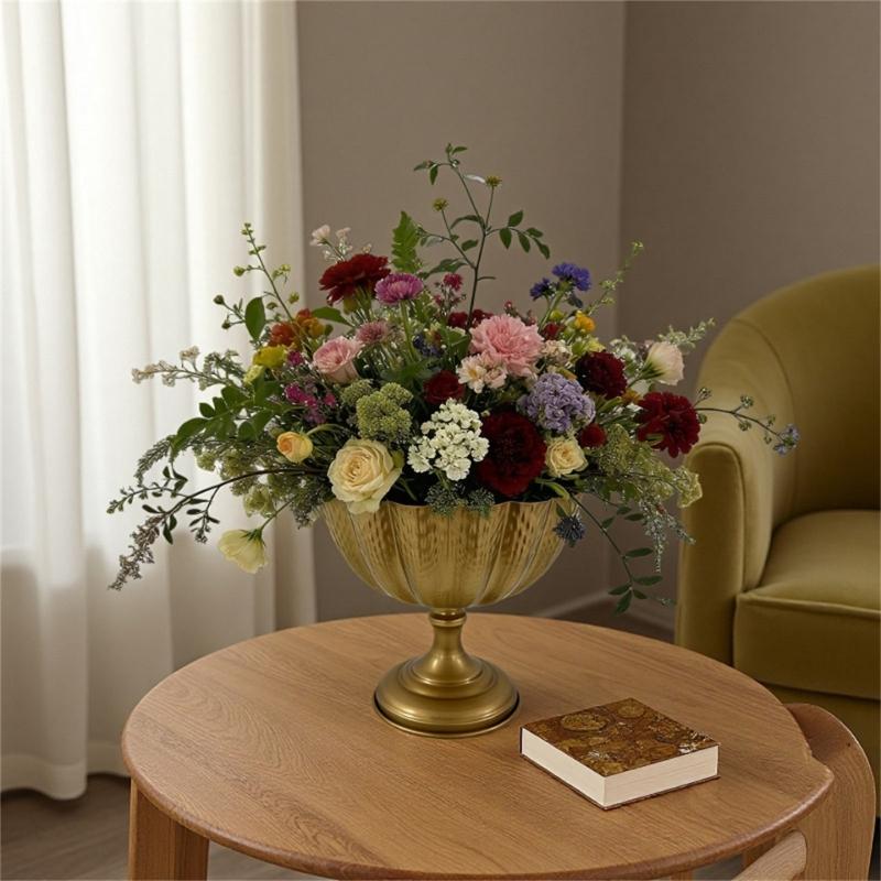 Distressed Gold Vases Indoor Decorative Flower Container for Sitting Room Or Garden Setting