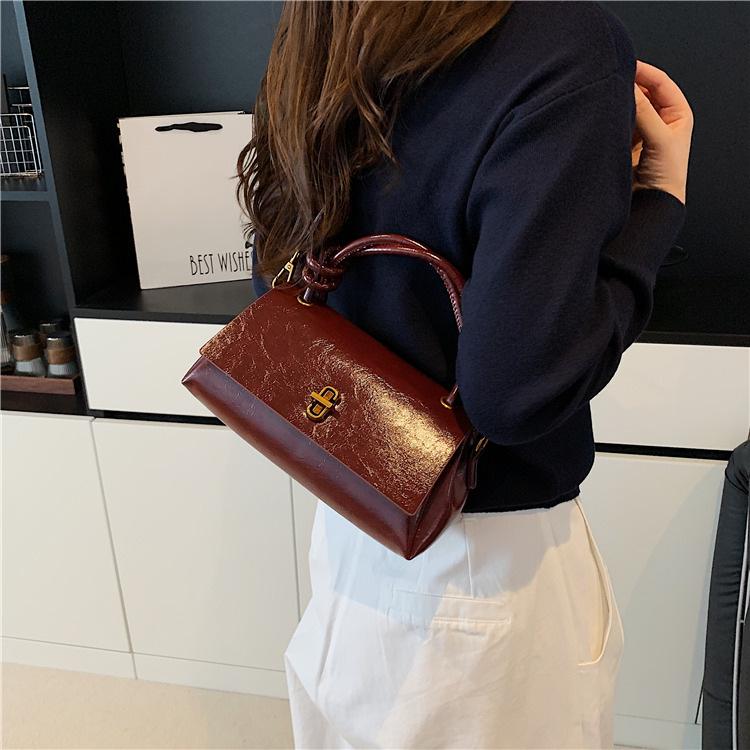 Стильная женская сумка высокого класса 2025 года: Новая повседневная мода, маленькая квадратная сумка на плечо и через плечо