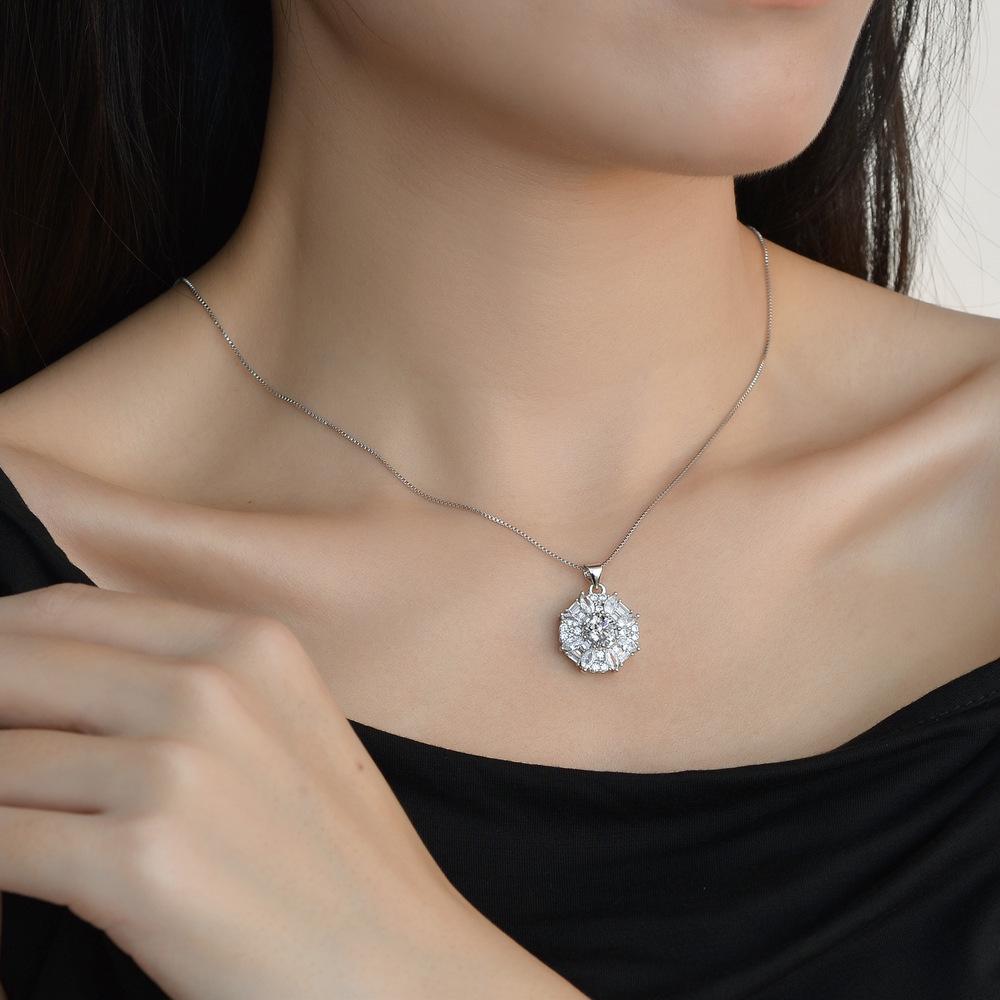 Exquisite Sterling Silver Kaleidoscope Moissanite Pendant Necklace for Women