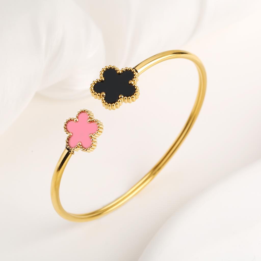 Gold-Plated Stainless Steel Five-Leaf Flower Open Bangle Luxury For Woman Girl Party Lucky Jewelry Accessories Daily Wear Clover