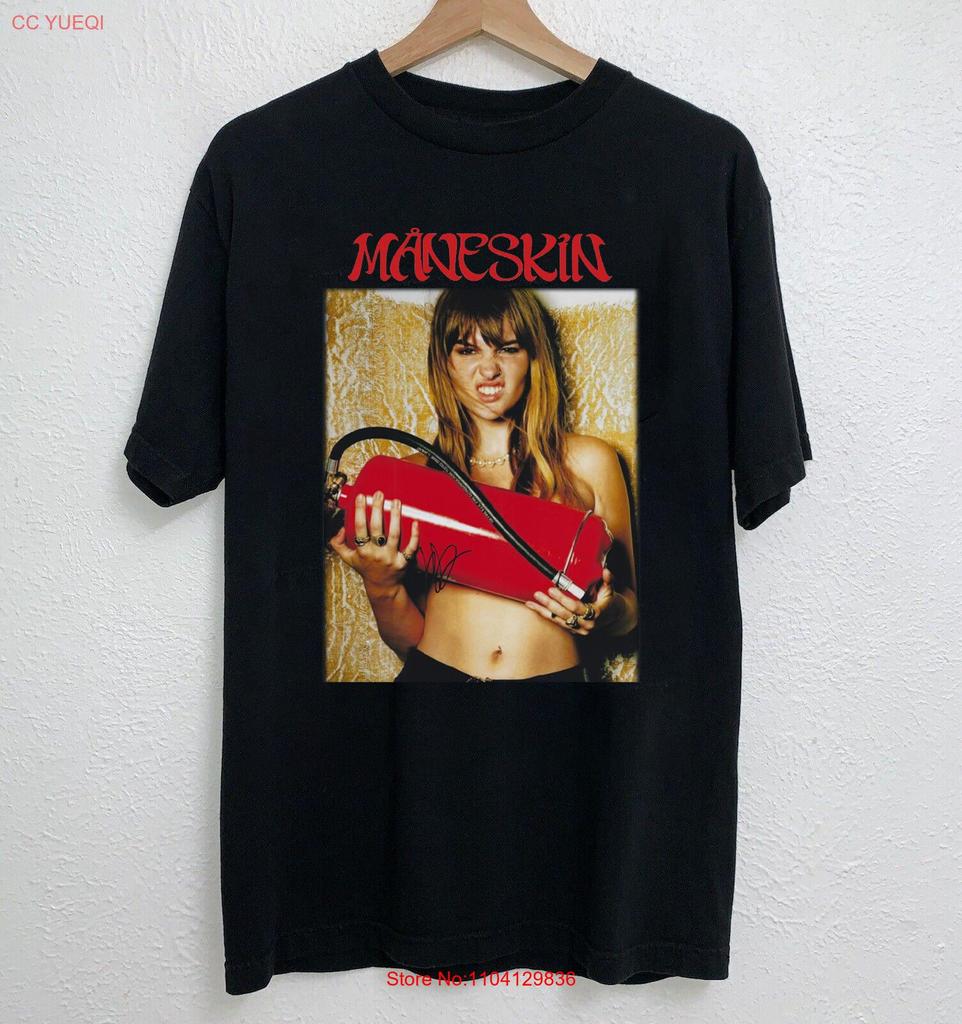 New Unisexeskin Victoria De Angelis Singer Black All Size Shirt