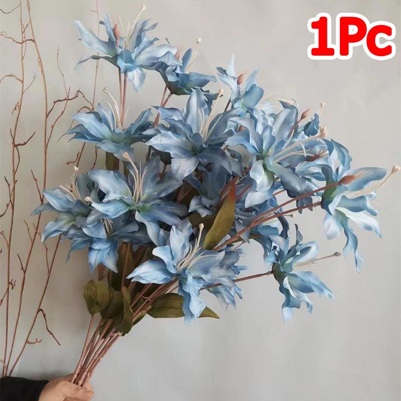 

1 шт. Лілія з шовку на дотик, імітація, штучна квітка лілії на День подяки, для обіднього столу, з 3 бутонами лілії, для сімейних посиденьок 1Pc синій