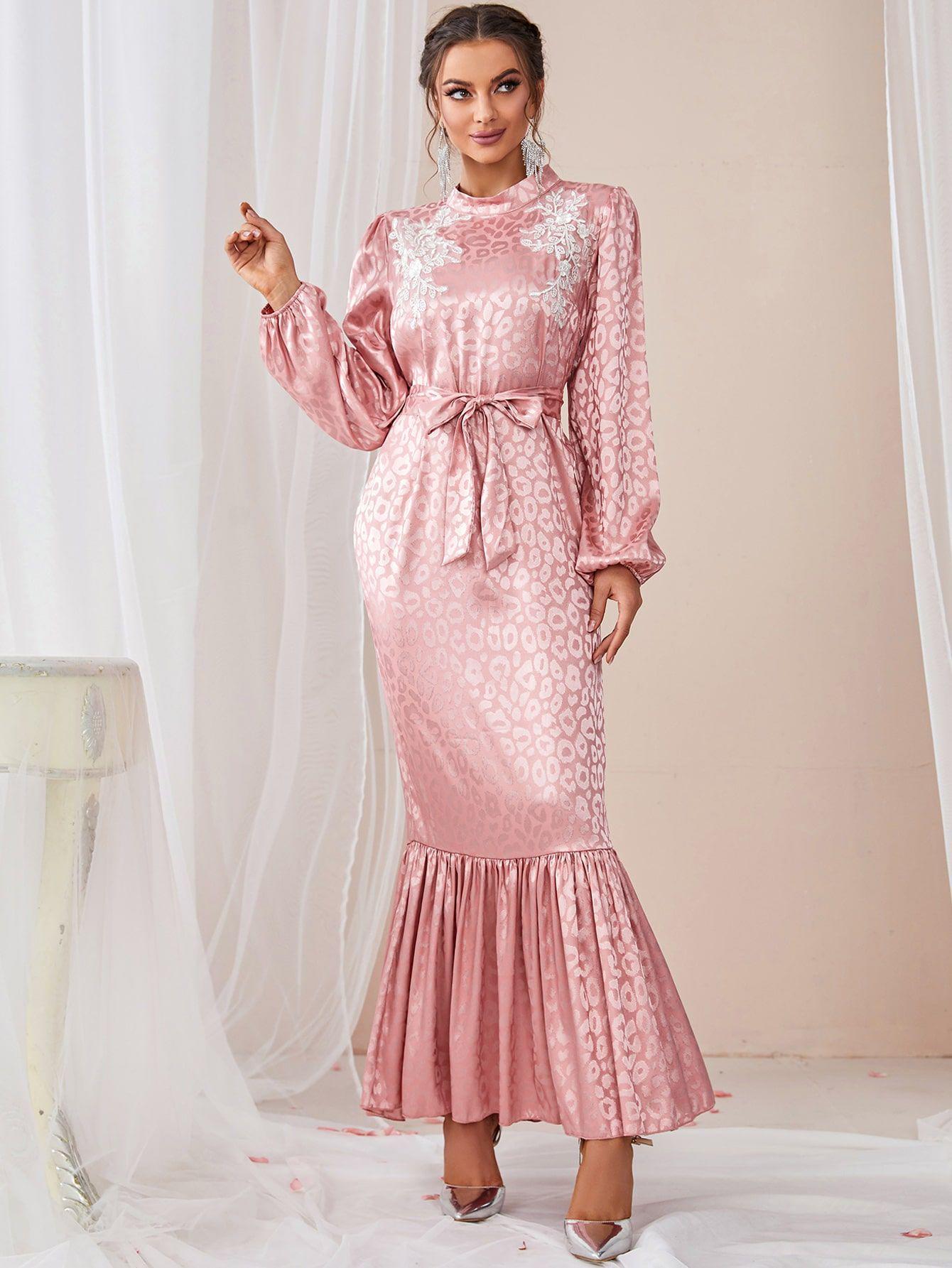 

Элегантное атласное платье с цифровым принтом 2025 - Женская мода с Ближнего Востока, Европы и Америки Extra Large