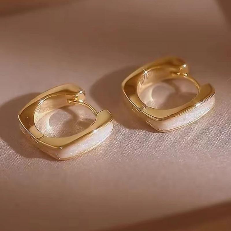 Trending Square Texture Hoop Earring Korean Exquisite Minimalist Geometric Earrings for Women Girls Retro Fashion Jewelry Gift