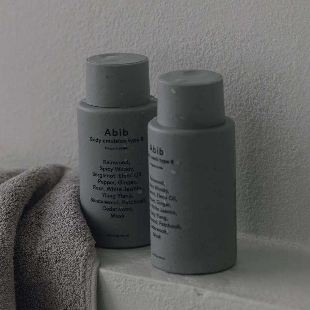 

Fragrant Body Wash & Emulsion Duo Set 300ml + 300ml (Choose 1 of 3) Spicy Woody Musk