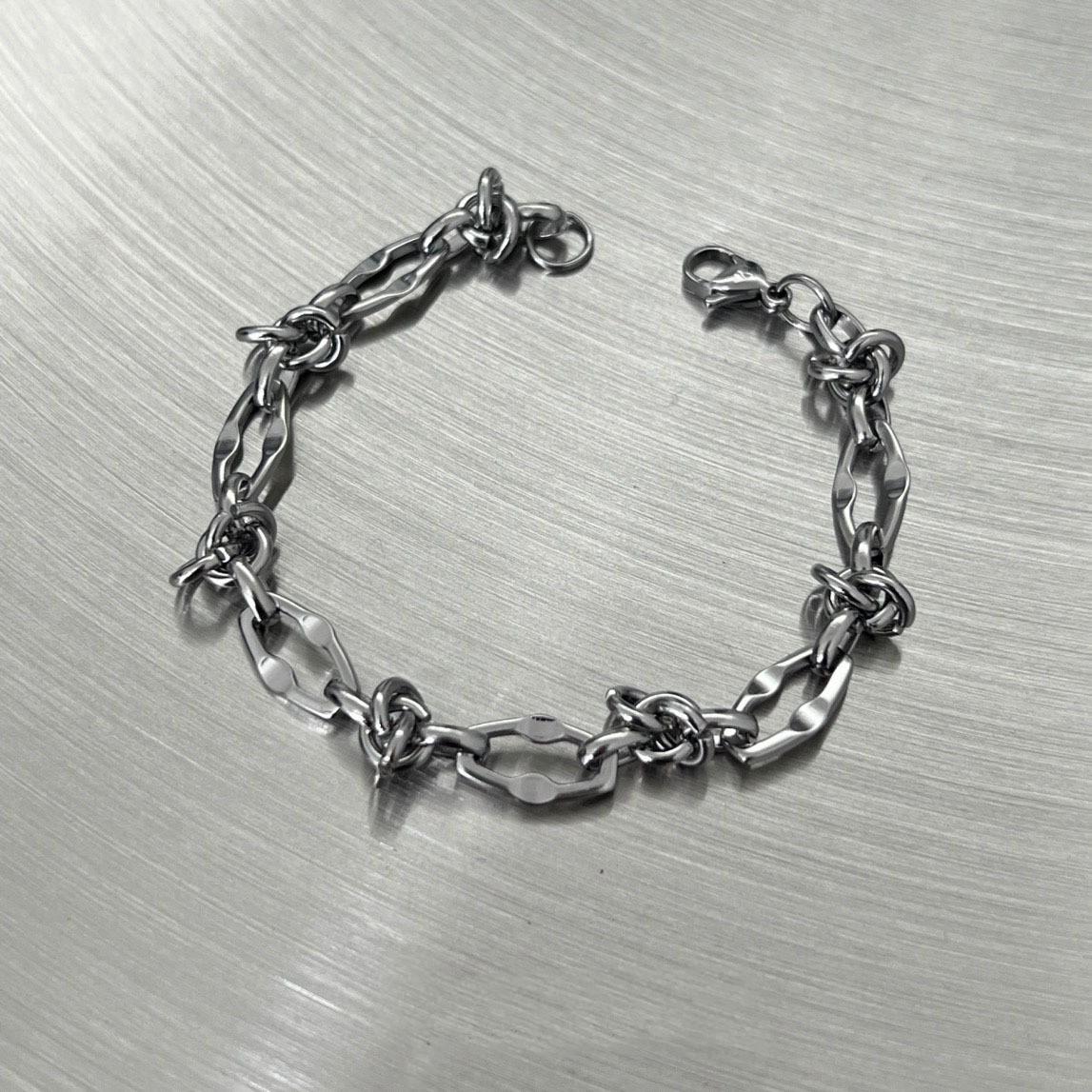 

Titanium Steel Knotted Necklace - Men s Trendy Streetwear Clavicle Chain