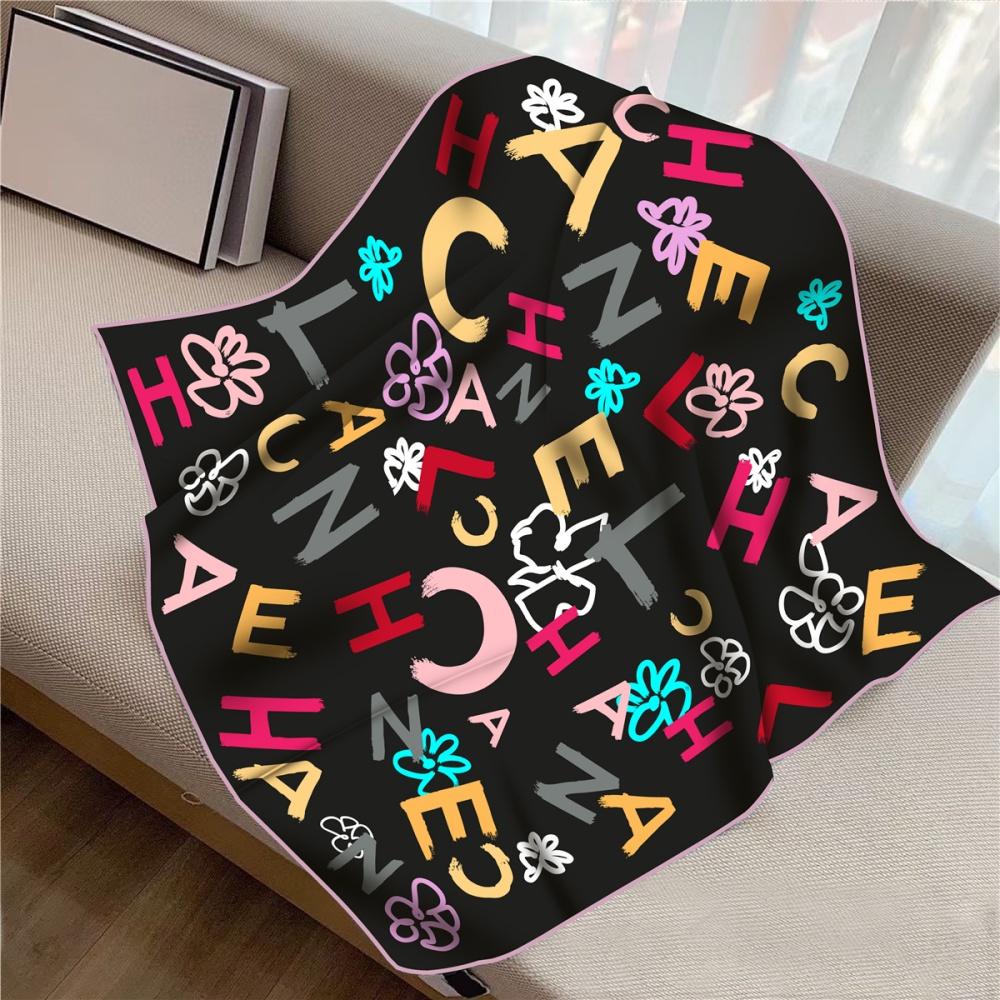 New Design Letters Flowers Printed Twill Silk Scarf Square Scarves Lady Wraps Kerchief Woman Neck Shawl Wraps Echarpes 90Cm