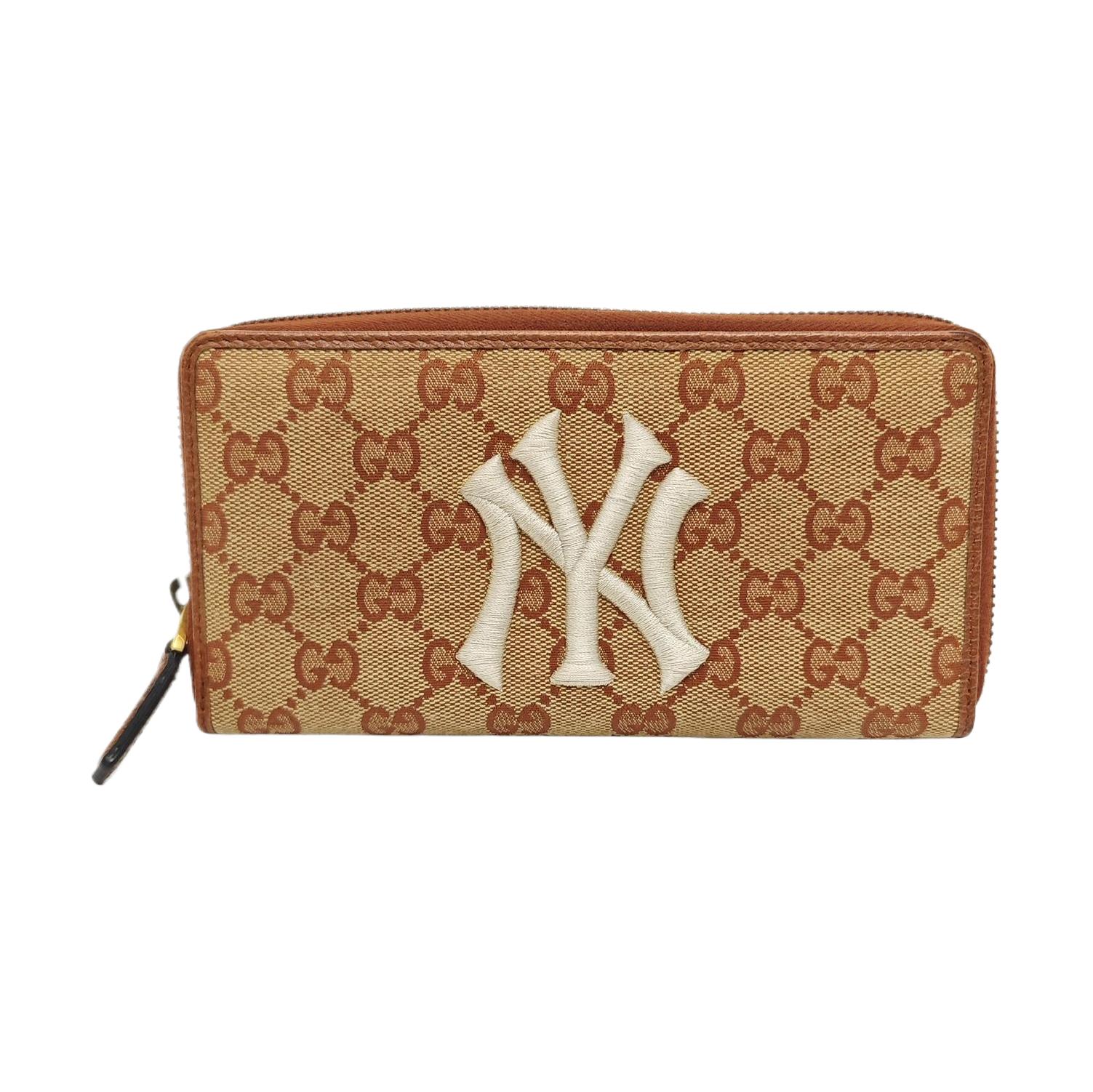 [Pre-Owned] X NY Yankees Limited Edition Monogram Logo Long Zipper Canvas Wallet - Good #1R2OYPW ONE SIZE