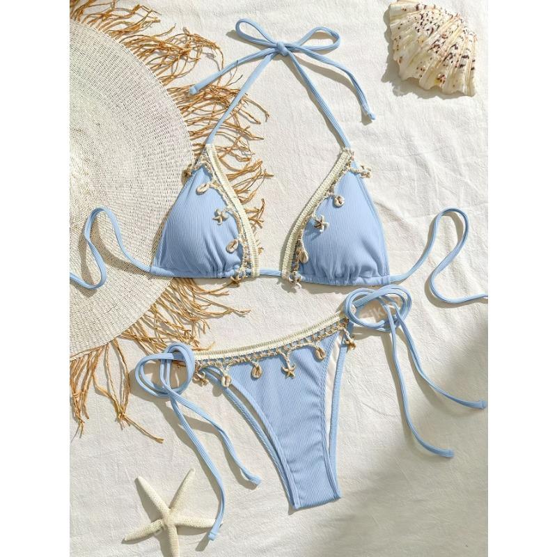 Conjunto de Bikini Triangular para Mujer con Adorno de Conchas Color Beige con Cierre de Lazo al Cuello