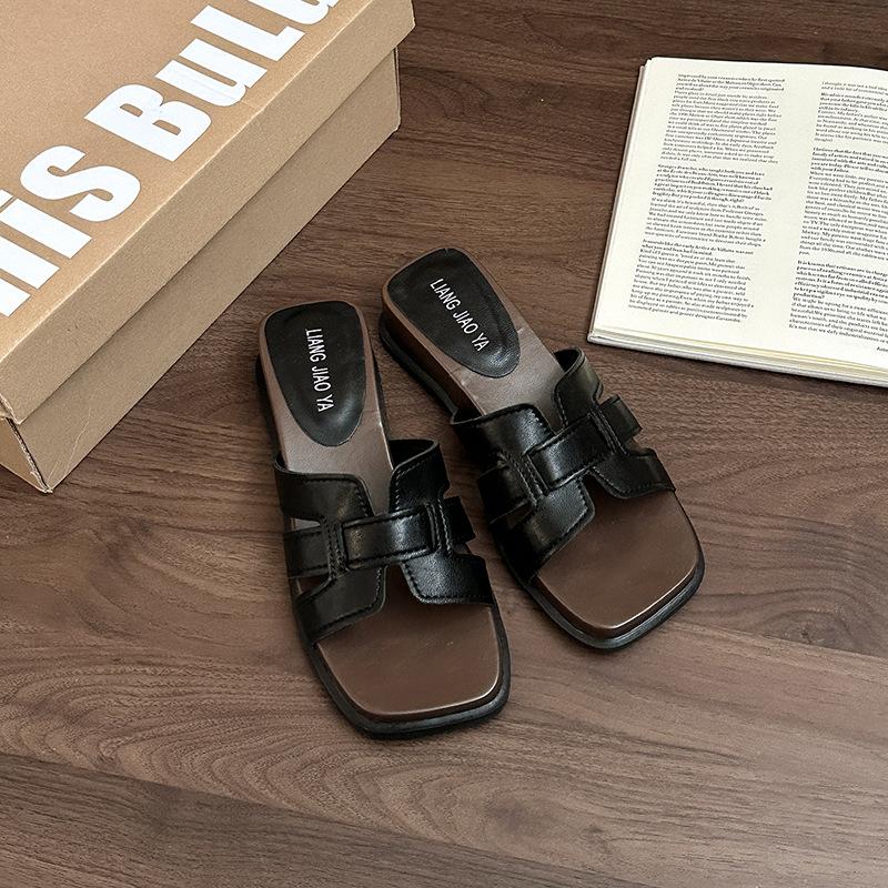 One-character cool slippers women's flat bottom drag summer fashion solid color soft leather square head open-toed casual women's slope and cool slip