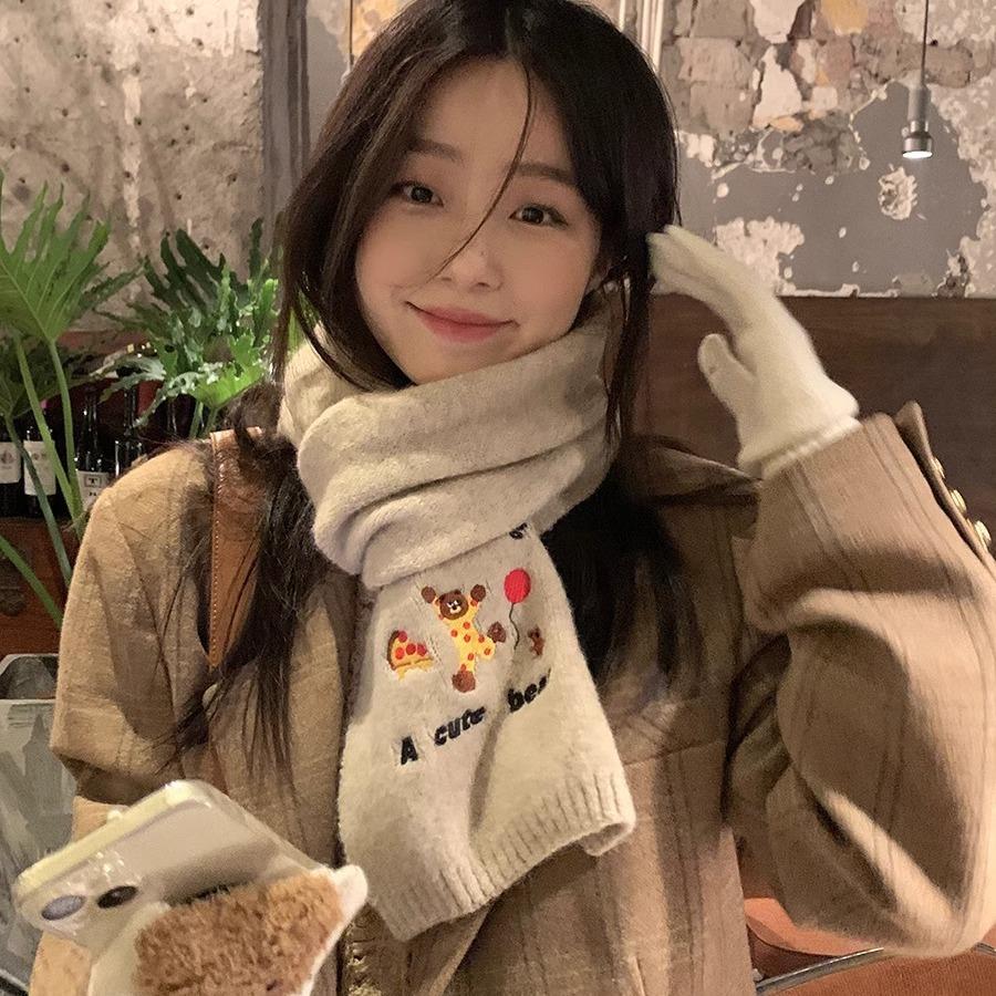 Cute Bear Embroidered Scarf Winter New Style Female Student Style Warm and Versatile Couple Style Windproof Scarf