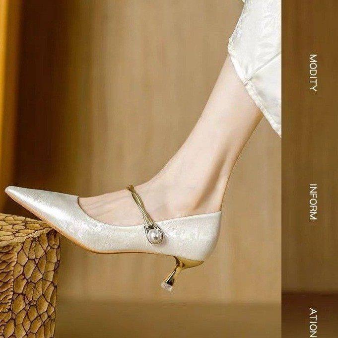 National Style Chinese Pointed High Heels 2025 New French Temperament with Skirt One-word Belt Autumn Bag Head Single Shoes Women