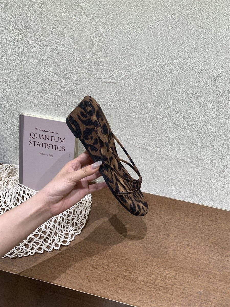 

inner heightening toe half slippers women wear niche herringbone thick bottom inner heightening cool slippers 40 леопардовый