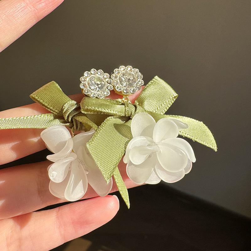 Super fairy atmosphere smart exquisite flower accessories beautiful earrings ins wind gentle fairy air playful smart versatile