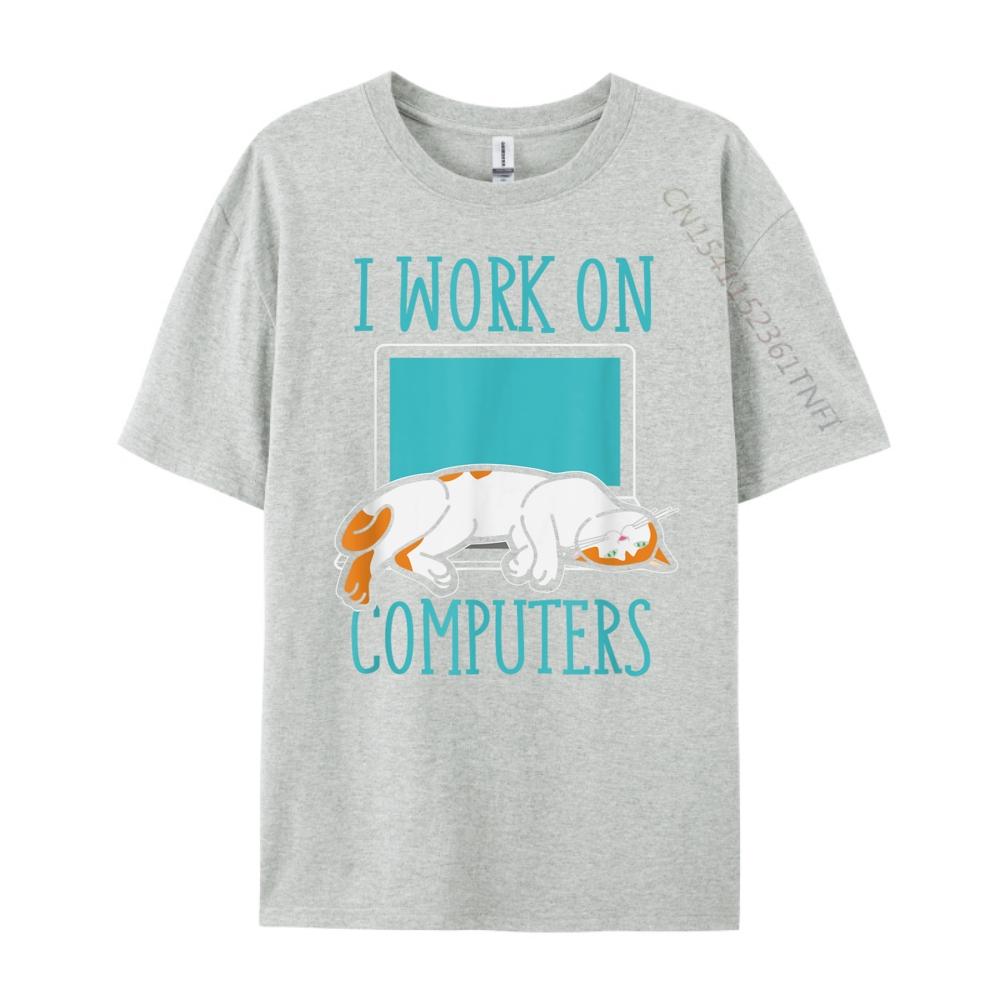 Funny Cats And Computers Laptop Tshirts For Pet Lovers Printed TShirt New Year New Years Eve Camiseta