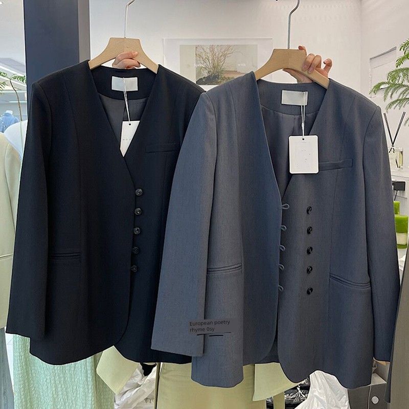 

Маленький костюм верхняя одежда женский 2025 весна новый приход маленький человек классный стильный нишевый стиль V-образный вырез повседневный костюм топ Black XL