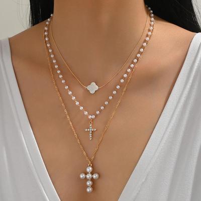 Přívěsek kříž s perlou a kamínky Vícevrstvý choker náhrdelník: Evropské a americké módní šperky
