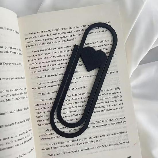 Heart-Shaped Oversized Paper Clip Bookmark PLA Page Marker Romantic Gift for Book Lovers Unique Reading Accessory for Journals Planners