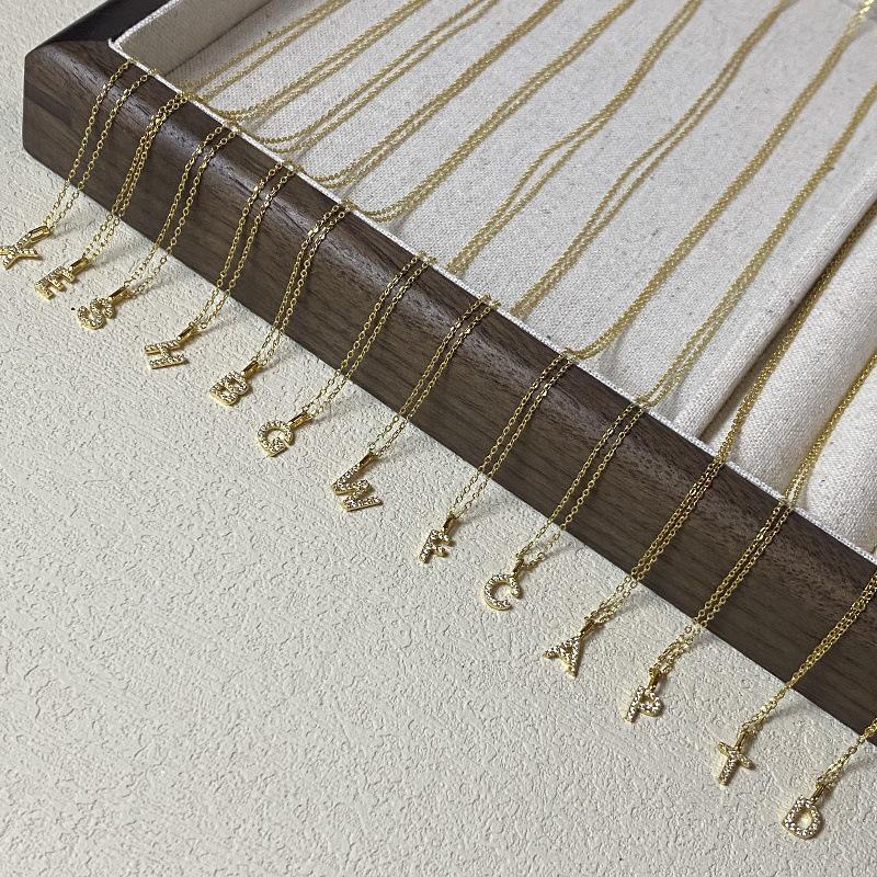 

Підвіска-ініціал з позолоченого 14-каратним золотом стерлінгового срібла - Преміум, з діамантовим акцентом, Ідеально для пар Letter N