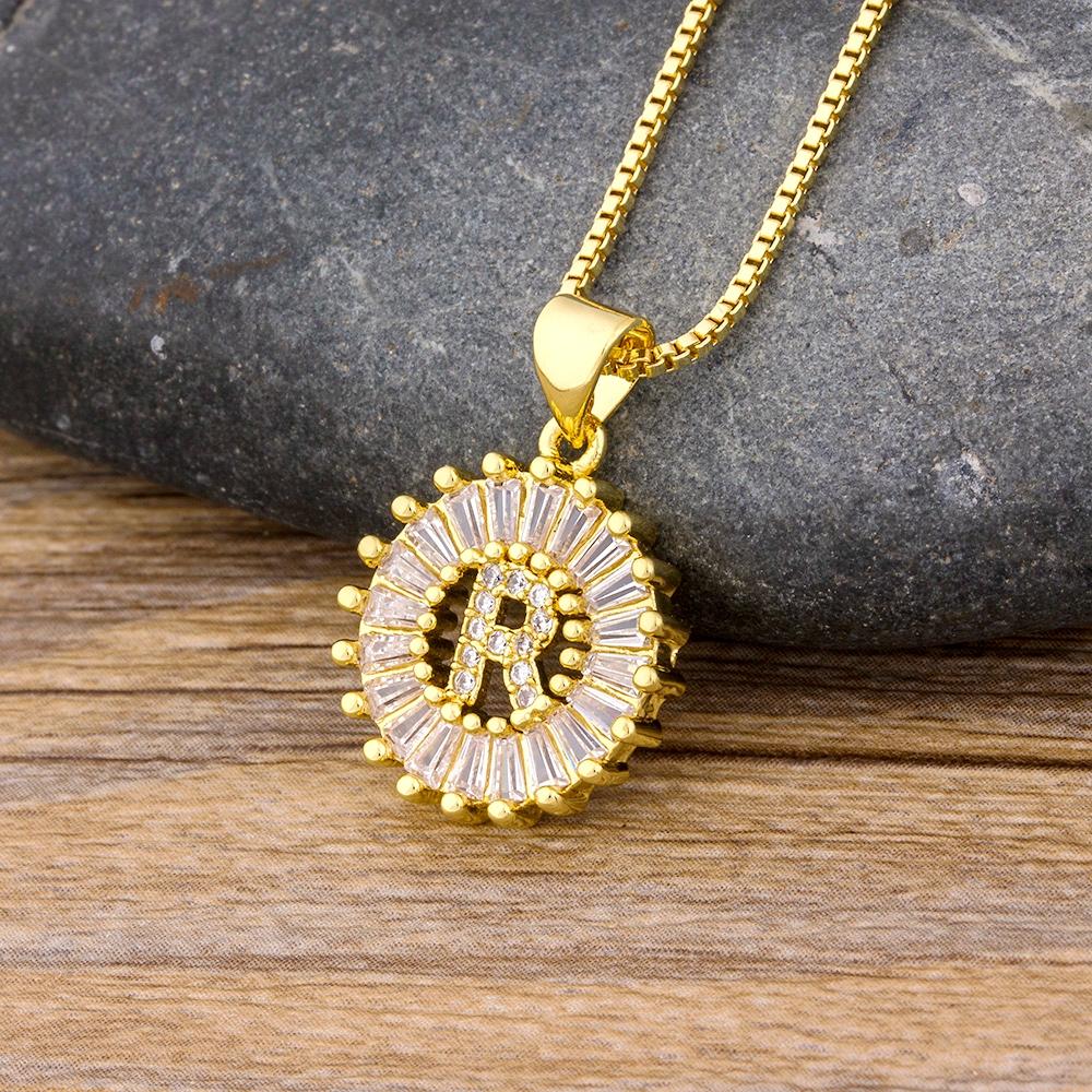 A piece of A-Z letters elegant and beautiful pendant necklace suitable for women men's initials fashionable versatile jewelry accessories