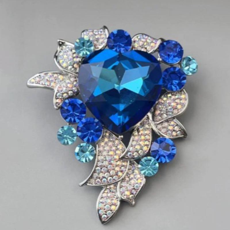 

Exaggerated Luxury Full Crystal Heart Brooch Pin For Women Men Fashion Exquisite Rhinestone Badges Jewelry Accessories Gifts A2