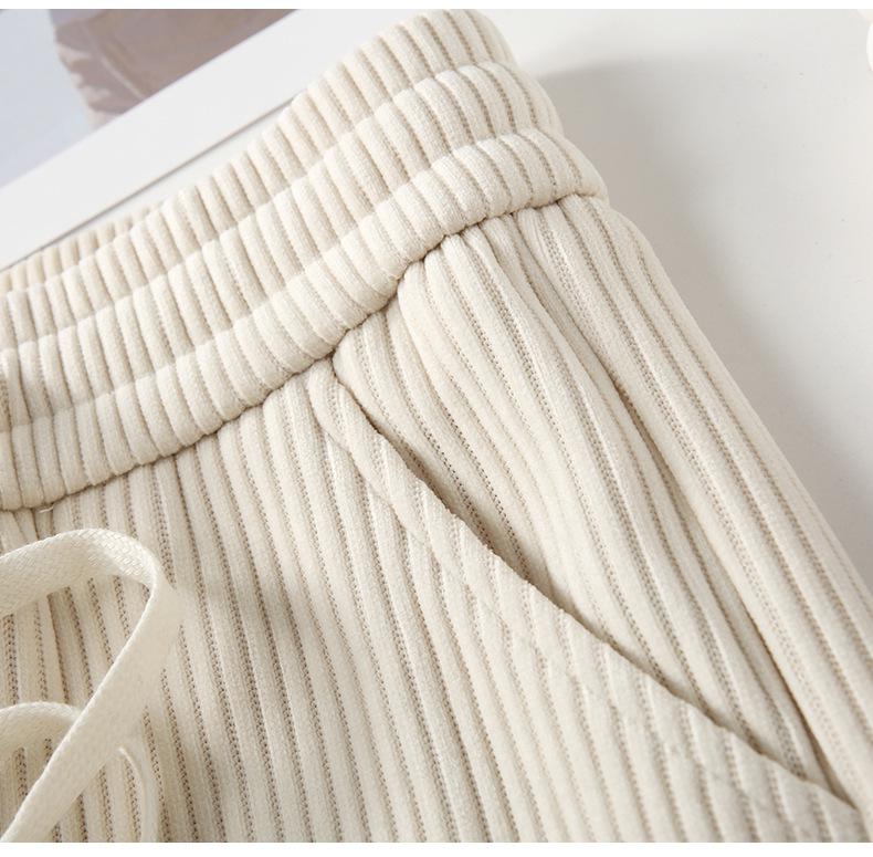 Corduroy Wide-Leg High-Waisted Pants for Women - Ribbed, Loose, Velvet-Feel, Seasonal Wear 2025.