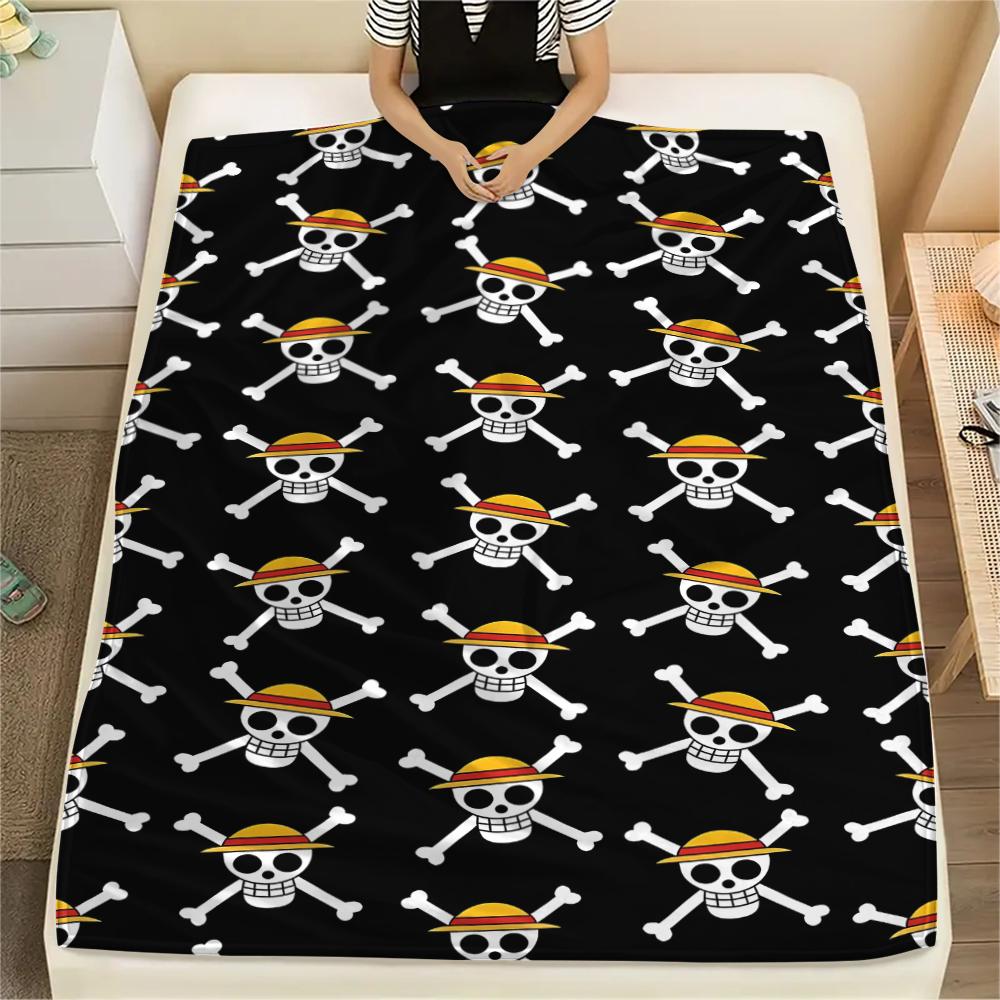 One Piece Charakter Print Flaneldecke, Hohe Qualität, Bequem für alle Jahreszeiten, Heimdekoration, Wärme und Komfort, Perfekt für Weihnachtsgeschenke
