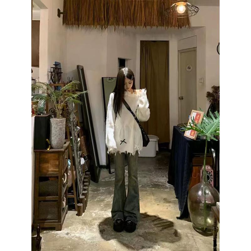 Women's Ripped Bow Design Round Neck Pullover Sweater - Autumn/Winter Loose Long Sleeve Knitwear