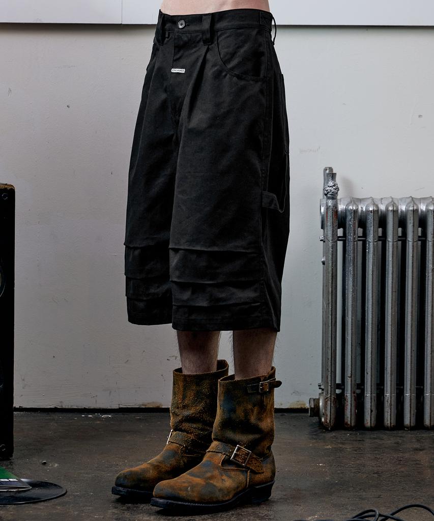 THEVINYLHOUSE Three-Quarter Dart Pants Black