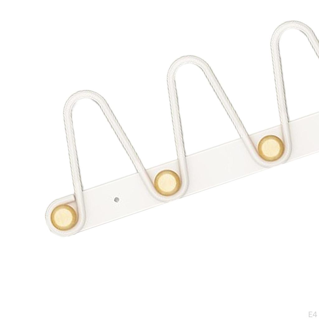 Elegantní dřevěné nástěnné háčky pro organizaci domácnosti