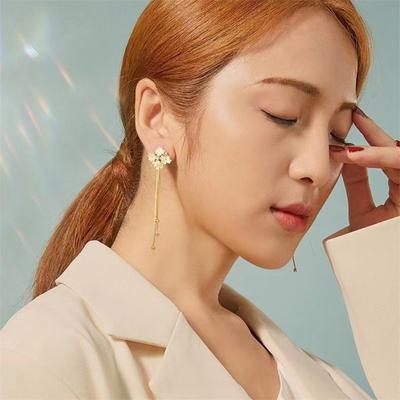 1 Paire Boucles d'Oreilles Pendantes Longues Style Coréen Pour Femmes Boucle d'Oreille Goutte à Franges Fleur Brillante Bijoux Couleur Or Vintage