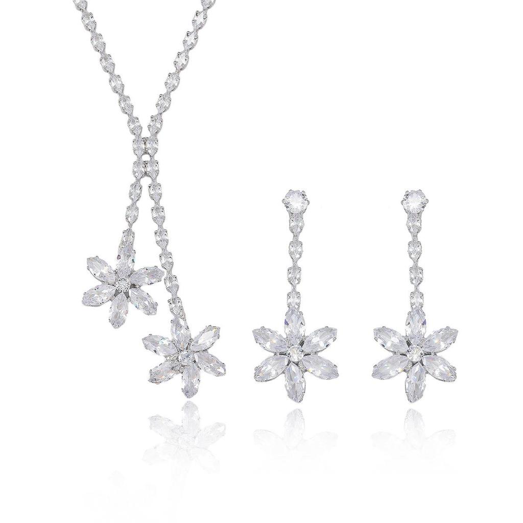 European-American Fashion Zircon Necklace & Earrings Set - Five-Petal Flower Design
