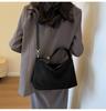 Women Suede Shoulder Bag Crossbody Bag Adjustable Strap Hobo Purse With Inner Pocket Satchel Purse Clutch Purse Zipper Handbag