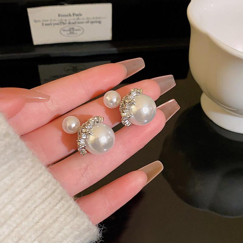 S925 Silver Needle Luxury Pearl & Cat's Eye Stone Earrings for Women – Elegant, All-Match Design.