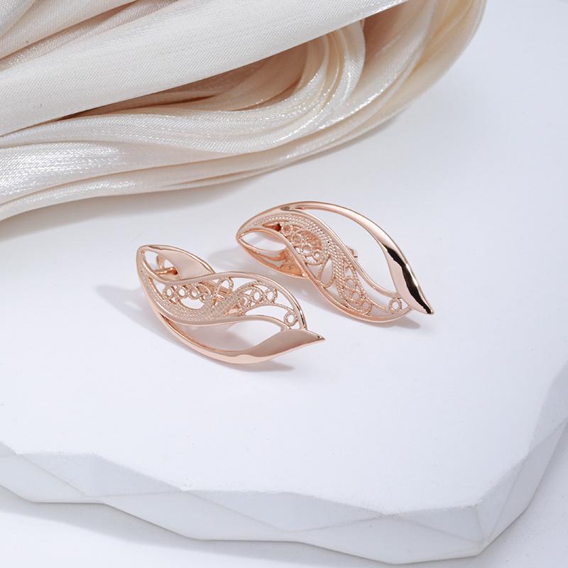 1 Pair Luxury Geometric Vintage Women's Hollow Pattern Earrings Golden Color Wedding Party Jewelry Leaf Floral Earrings