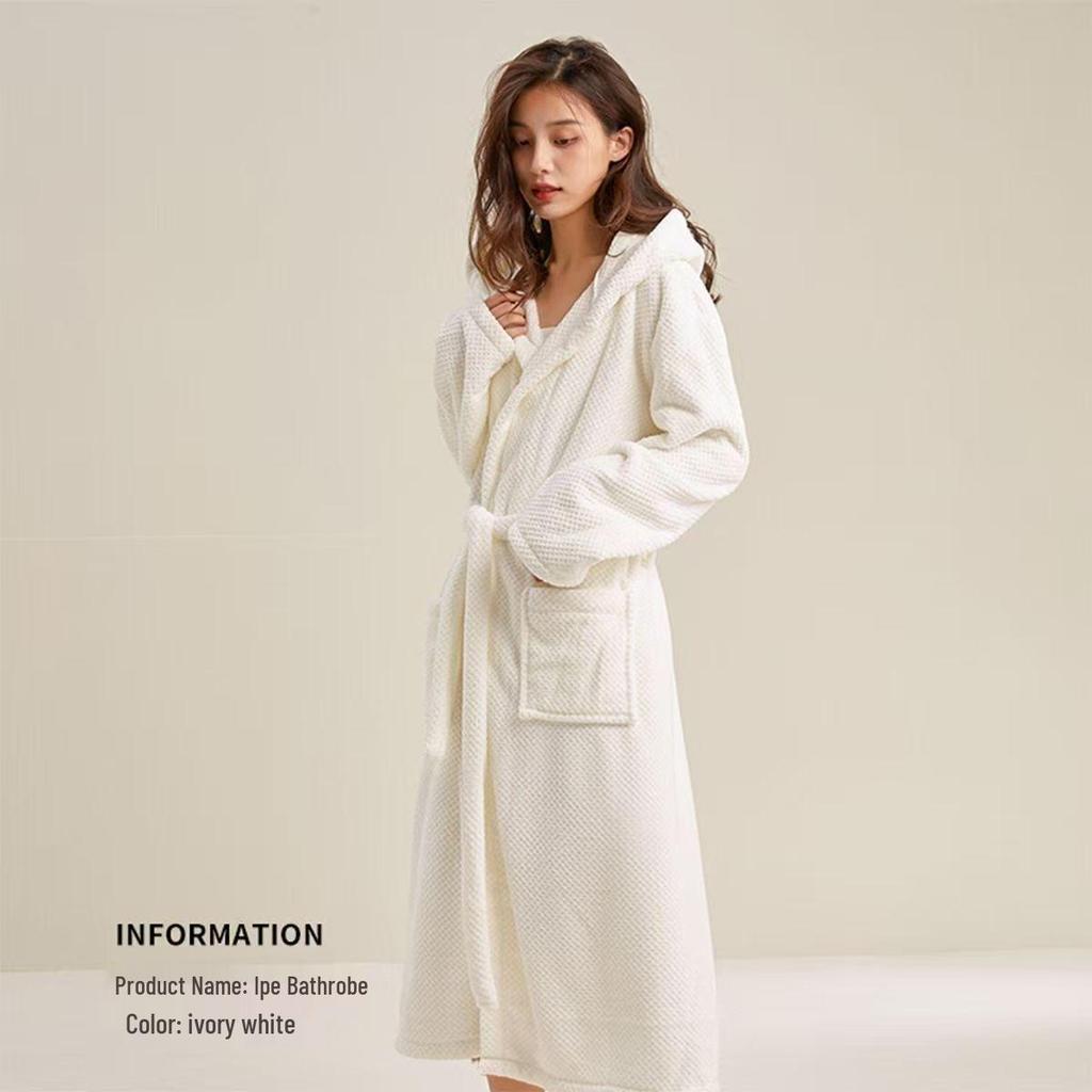 Pineapple Grid Quick-drying Coral Fleece Hooded Bathrobe – Skin-friendly, Warm, and Wearable for Winter Home Use.
