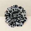 Spilla in chiffon con stampa leopardata