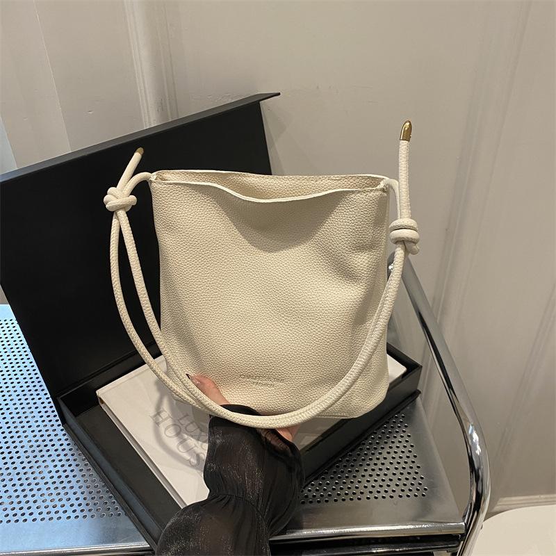 Lazy Wind Casual Bucket Bag Women's Autumn New Versatile Simple Work Shoulder Armpit Bag Fashion Messenger Bag