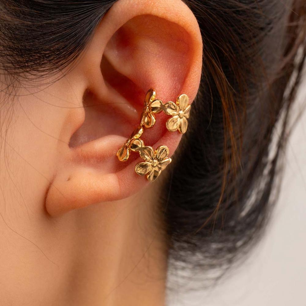 Simple Metal Flower Ear Clip for Women Vintage Geometric C-Shape Non Piercing Fake Cartilage Clip Earrings Wedding Jewelry Gift