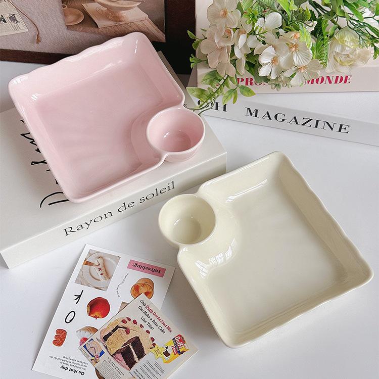 

Square Ceramic Girlish Heart Plate - Perfect for Dumplings, Sushi, Breakfast, or Dinner Square Plate [Girlish Pink]