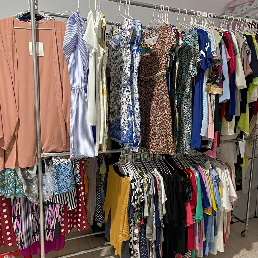 Steel Pipe Double Rod Clothes Drying Rack for Quilts and Household Balcony Use.